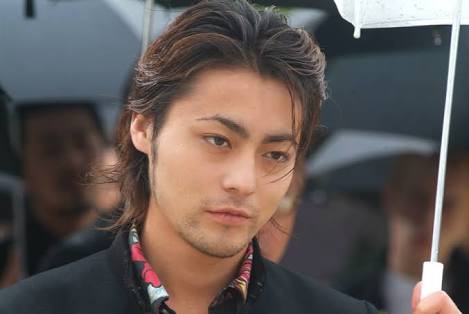 画像 男なのに髪長い奴wwww 俺何着ればいい 画像 男なのに髪長い奴wwww 俺何着ればいい