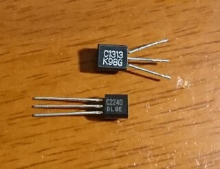 SANSUI AU-D607、フラットアンプの音 : 音の牢獄