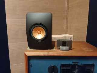 KEF LS50 - その2 : 音の牢獄