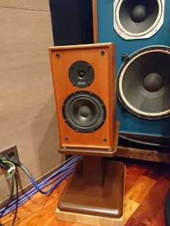 KEF LS50 - その2 : 音の牢獄