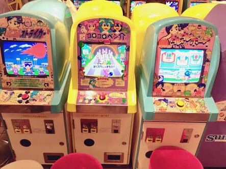 ゲームセンターのメダル入れて落とすゲームで延々遊んで奴ｗｗｗｗｗ ゲームめったくり通信