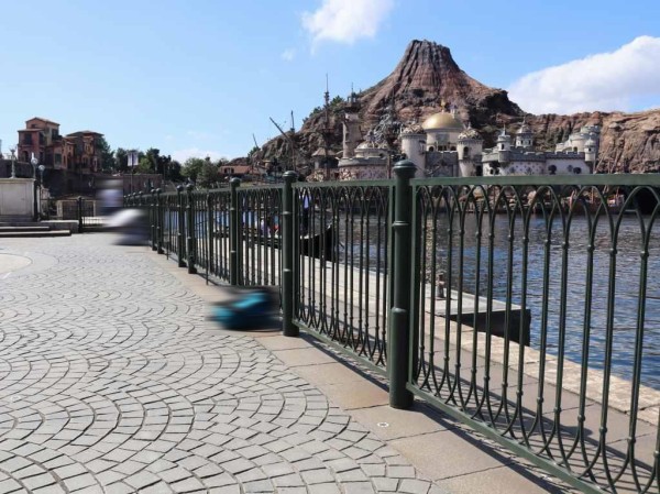 リドアイルの片隅から無限の彼方へ おばさんと小学生の内緒のディズニー