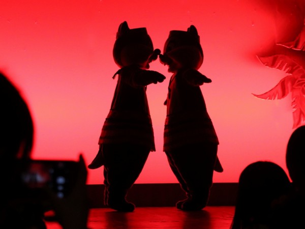 あの夜のルアウ Poi E はがされるデールさん おばさんと小学生の内緒のディズニー