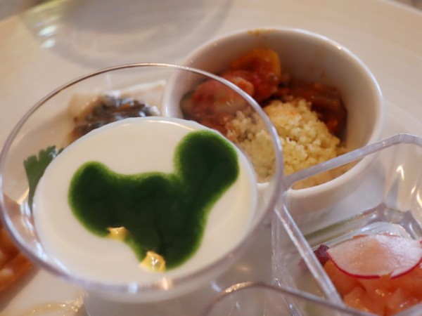 今度のオチェーアノは北アフリカ料理なんだぞ おばさんと小学生の内緒のディズニー