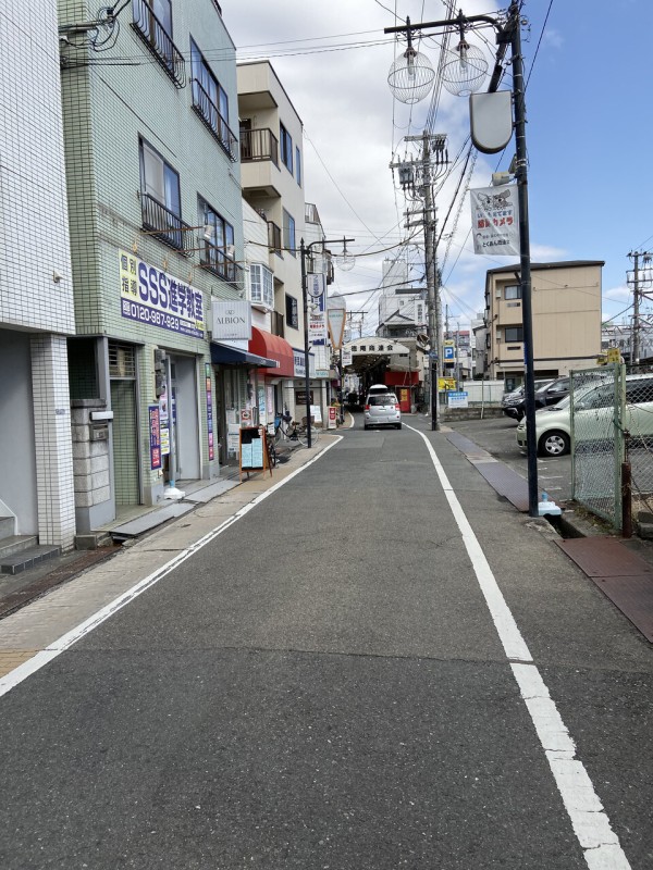 徳庵駅前の商店街 徳庵商連会 徳庵商店街 大阪どっかいこ