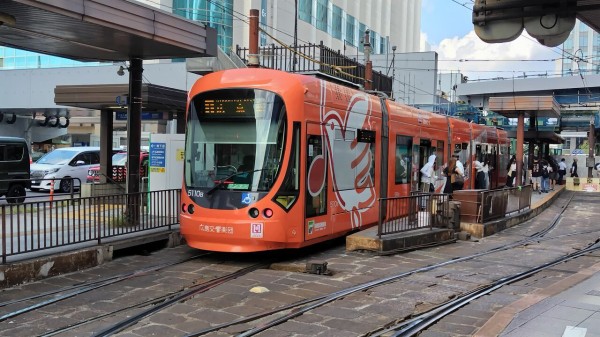 広島電鉄5100形5110号「広島交響楽団ラッピング電車」 : 鮮魚特急