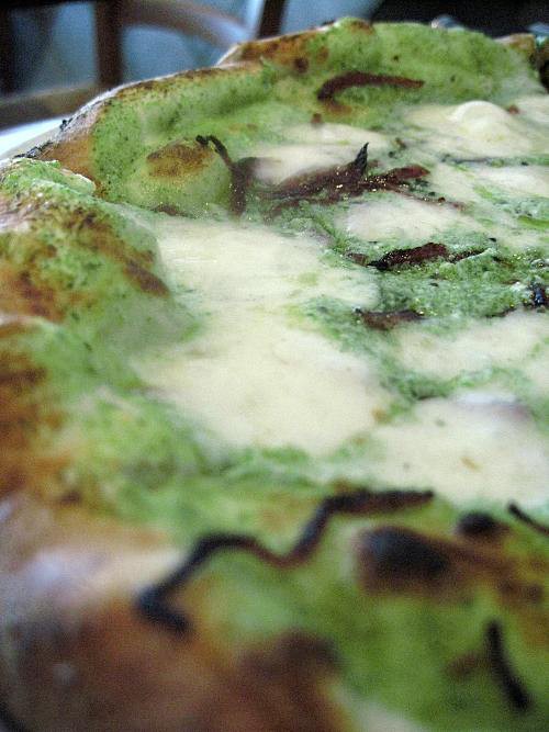 ｃｉｒｏ 有名轟く明石のナポリピザ 大阪のほんま