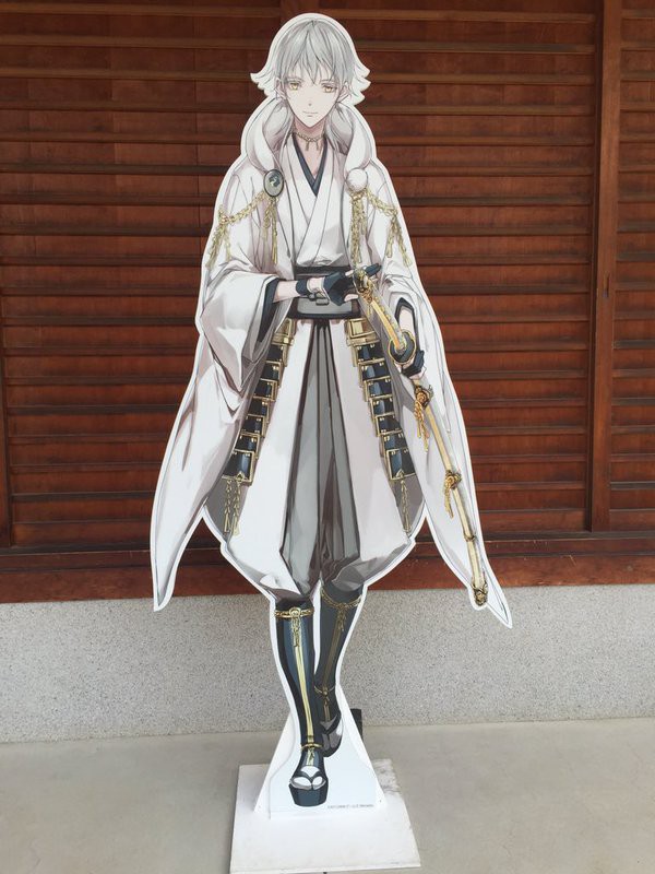 刀剣乱舞の鶴丸ってこんなに背高いんだ ムリ オタ活 女子