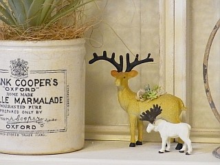 ダイソーの動物フィギュアセットと掲載本 百円日和 Powered By ライブドアブログ