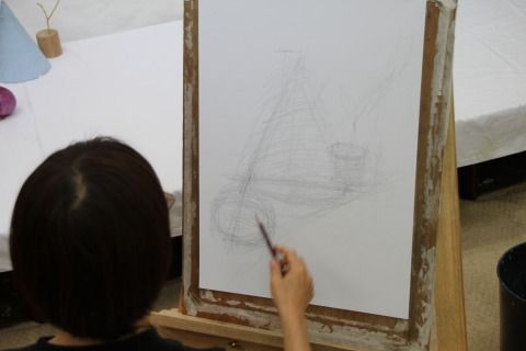 構図のポイントのひとつ 3 5の鉛筆デッサン 基礎コース 絵画教室 ｏｚ