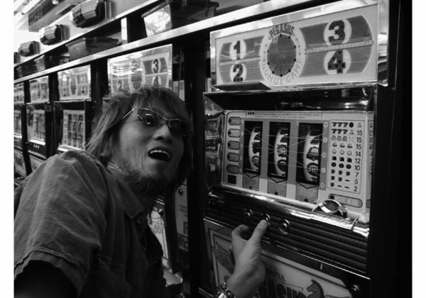 パチスロ界の レジェンド が苦戦 夢のような 好待遇 に惹かれるも アニマルかつみの回胴青春時代vol 03 パチンコ最新トレンド