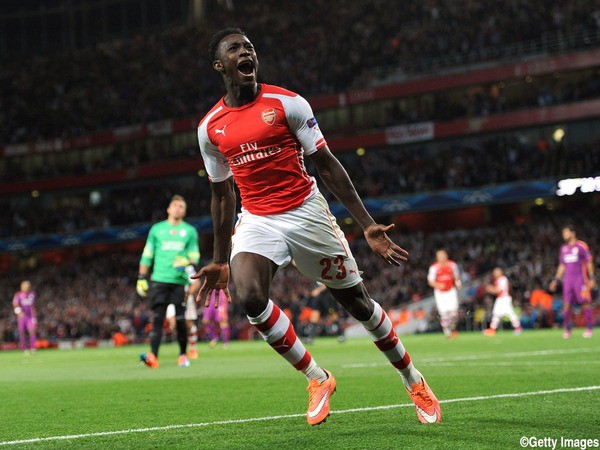 プレミア ワイアーセナル 逝く フットバル