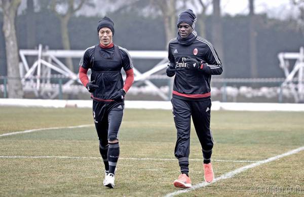 画像 ミランの練習風景 本田はバロテッリとランニング みんな楽しそうwww Samurai Footballers サッカーまとめ