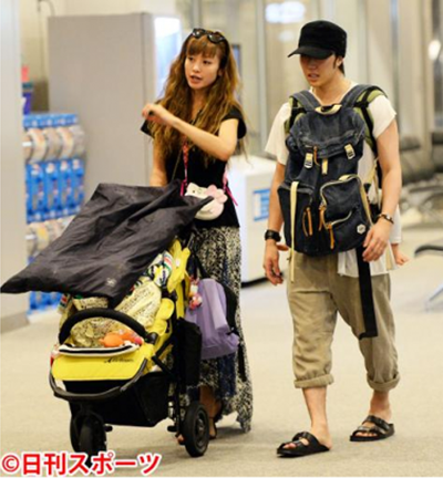 西山茉希 早乙女太一夫妻のハワイ挙式に向かう姿がヤンキー丸出しだった件w パンダの気になる速報