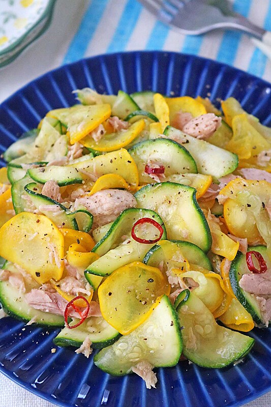 【パセリとズッキーニ専用ページ】 生でも美味しい！今が旬の夏野菜で作るズッキーニのツナマリネ