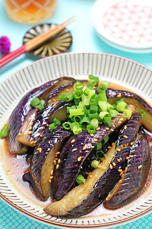 野菜1つで簡単つくりおき♪お酢でさっぱりなすの煮びたし♪ : ぱおの