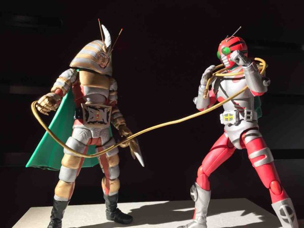 暗闇大使（フィギュアーツ改造） : 特撮フィギュアの可動化改造日記