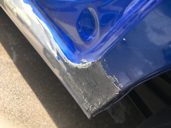 サイドシル付近 板金修理 日曜ガレージ 駐車場