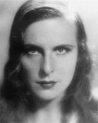 Leni Riefenstahl レニ・リーフェンシュタール 嘘と真実 : Aloha のんびりいきませう