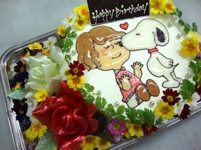 キャラクターケーキ スヌーピー 誕生日 記念日用にオーダーできるデコレーションケーキ