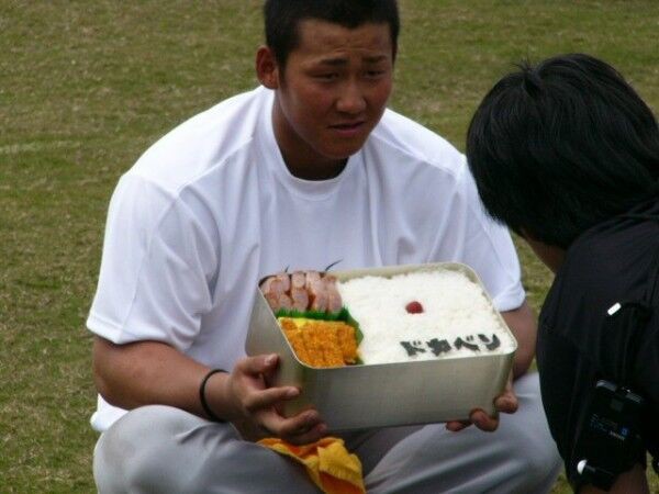 衝撃 高校球児の食事量がヤバすぎる やみ速 なんj西武まとめ