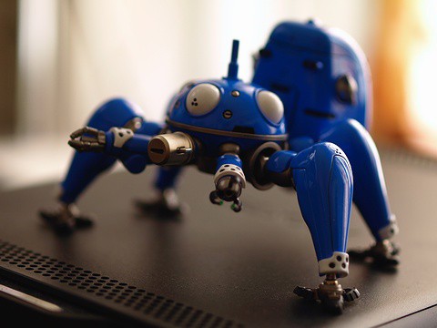 タチコマのUSBスピーカー : 小さいって事は・・・