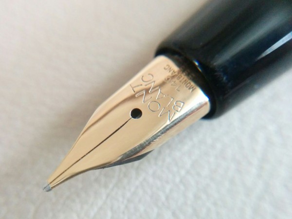 驚異的軽さ MONTBLANC 256 and 迷彩柄 MEYER NEW YORK : スティロ プリュム