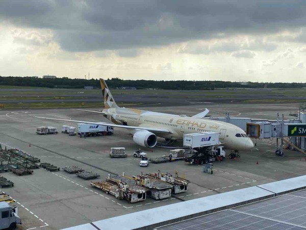 【Eytan】ビジネスクラス 2点 逆向きビジネスクラス】エティハド航空 EY871 搭乗記 (成田