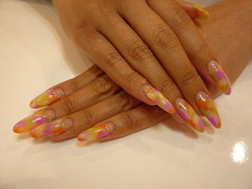 ネオンカラー タイダイ ジェルネイル Nali Salon Petitsuza