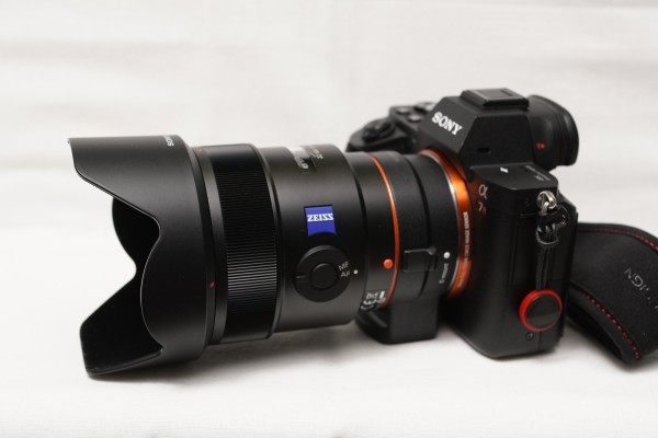SONY Planar T* 50mm F1.4 ZA SSM「SAL50F14Z」とSONY Distagon SONY Planar T* 50mm F1.4 ZA SSM「SAL50F14Z」とSONY Distagon