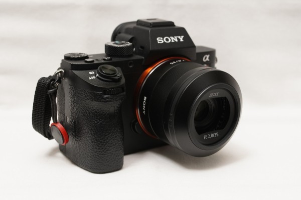 極上Carl Zeiss描写が手軽に SONY SEL35F28ZA SEL35F28Z | α Lenses | | Sony South Africa