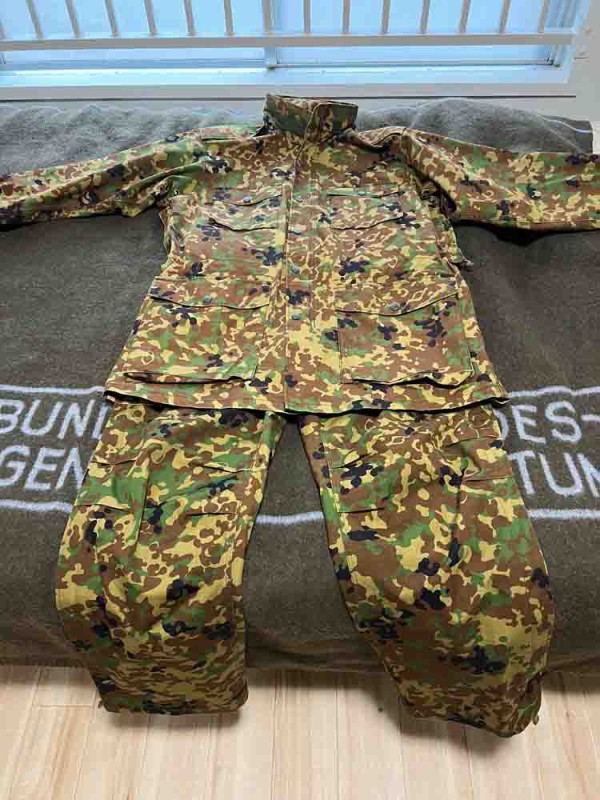 陸上自衛隊　OD防寒外被+中衣　PX品 陸上自衛隊 OD防寒外被+中衣 PX品 傑作モデル品です！【自衛隊