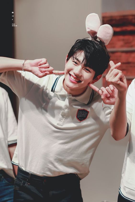 👓👓 @official_gncd11 . . . . #골든차일드 #goldenchild