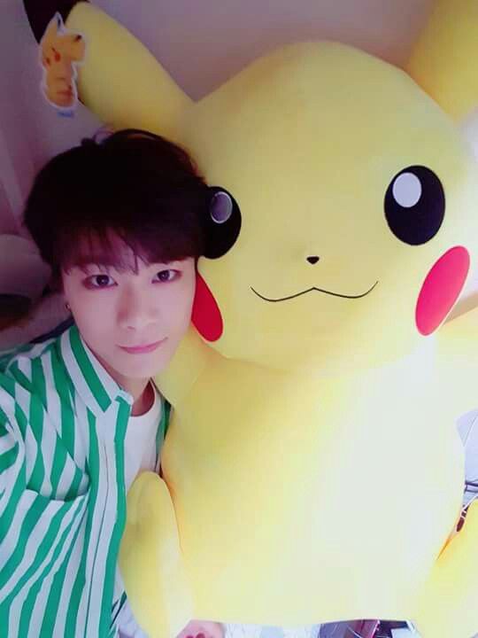 ASTRO ムンビン 写真2枚 ASTRO ムンビン 写真2枚 X-এ ASTRO JAPAN OFFICIAL: