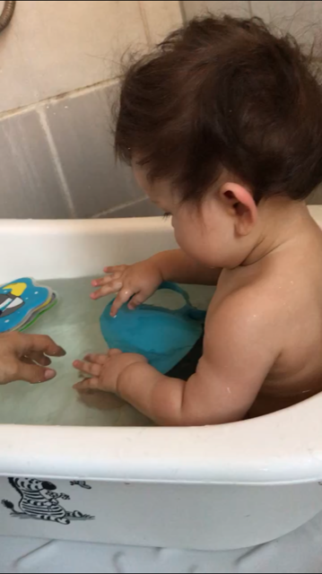 出産後 赤ちゃんをへその緒が取れるまでお風呂で洗わないドイツ ドイツの田舎でオーガニック生活