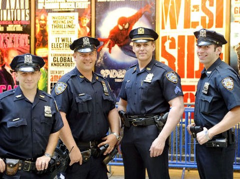 お前ら警察のタメ口許せる ぶる速 Vip