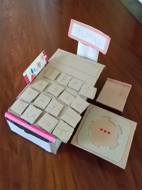 空き箱で作った 手作りおもちゃ レジセット リカちゃんの小物 子どもと仕事と子育てと病気とわたし