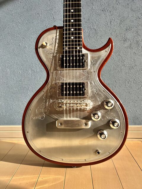 ☆これぞスーパーストラト!?Squier Contemporary Stratocaster Special