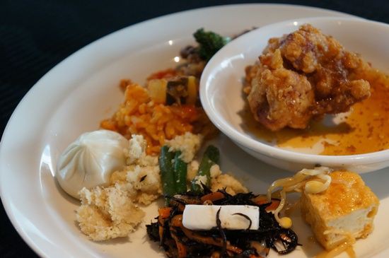 Old Man S Un 丸の内でビュッフェランチ ねことキッチンで暮らす