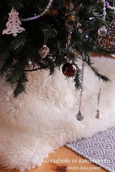 クリスマスツリーの足元は100均とイケアでラグジュアリー♪ : アナベルにかこまれて Powered by ライブドアブログ