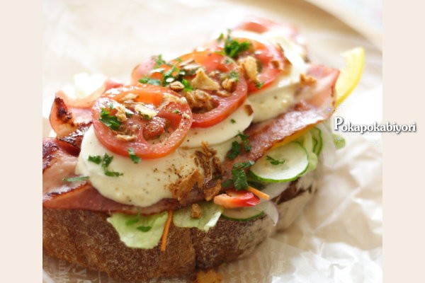 手作りシーザードレッシングで ベーコンレタスオープンサンド ぽかぽかびより レシピ 作り方 コツ Powered By ライブドアブログ