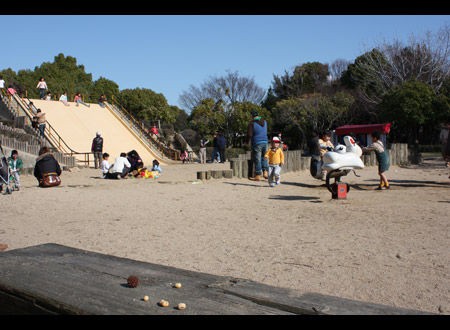 大阪 岸和田中央公園と長居公園で野生のカビゴン発見 ポケモンgoのポケストップ攻略ニュース