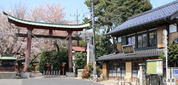 埼玉県久喜市 らき すたの聖地 鷲宮神社にジムとポケストップ目的でポケモントレーナーが殺到ｗｗｗ ポケモンgoのポケストップ攻略ニュース