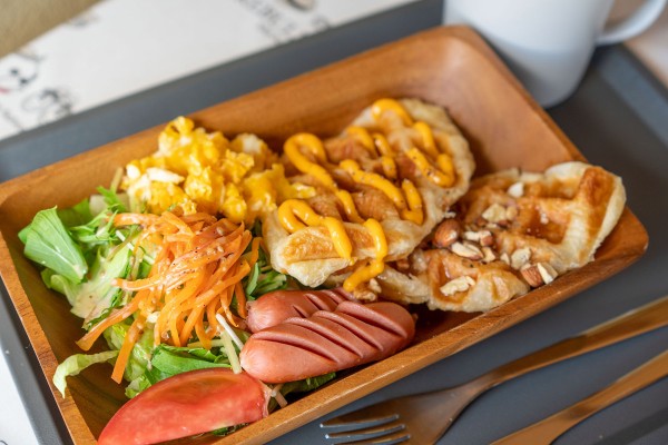 店内わんこOK】加茂市信濃川近くmoco moco Cafe : 黒ぽめ！あんこと