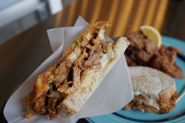 店内わんこOK】鳥屋野潟公園近く、The CHEAT DAY : 黒ぽめ！あんこと