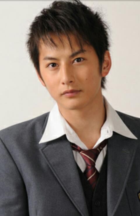 石黒秀雄のプロフィール 筋肉 イケメン俳優を主婦が切る 川口歩美の主婦ブログ