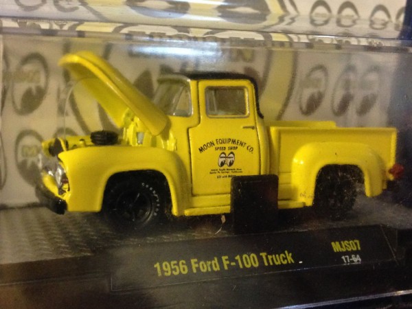 M2 MACHINES M2 32500 MJS07 MOONEYES 1956 FORD F 100 PICK UP TRUCK 1/64 YELLOW 