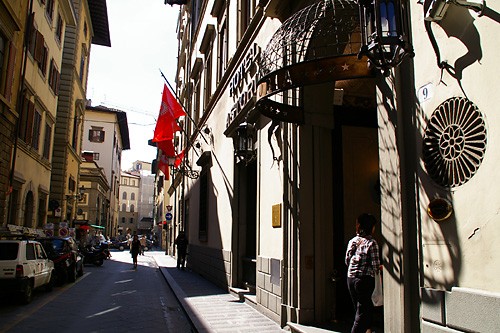 イタリア 路地裏の光と影 純度100 イタリア旅行写真箱