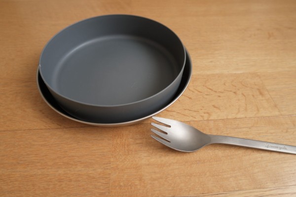 ご飯は美味しく美しく ～ snow peak チタントレックプレート 18cm : 山