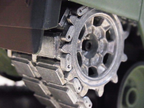 ヘンロン 1/16 レオパルト2A6 : りぅまるのにっき ﾂｳﾞｧｲ